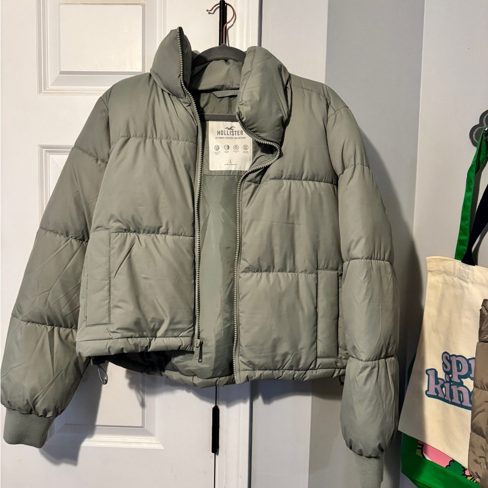 Hollister Sage Puffer Jacket